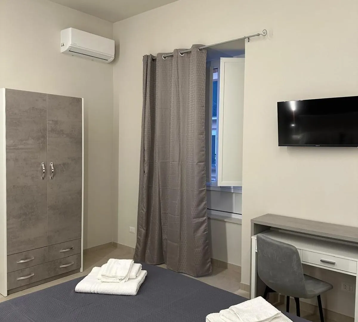 Mopi Maison Naples Guest house
