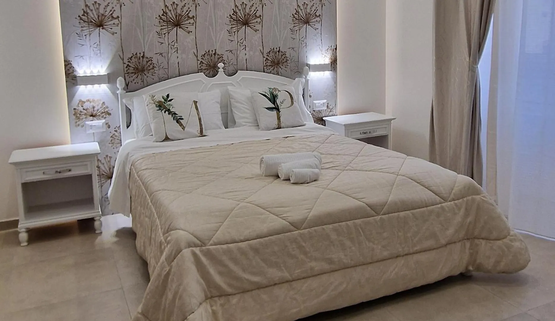 Mopi Maison Naples Guest house