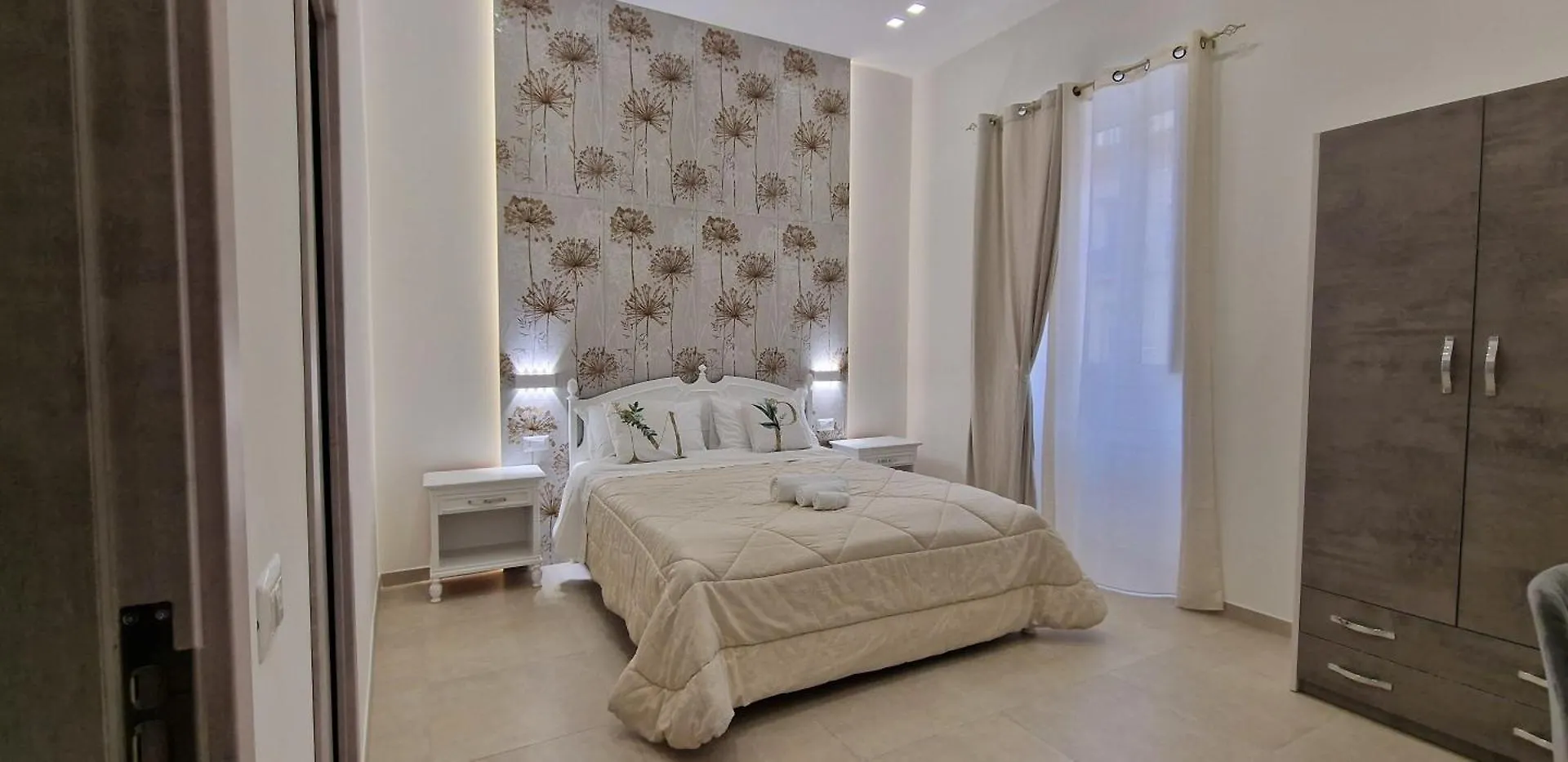 Mopi Maison Naples Guest house